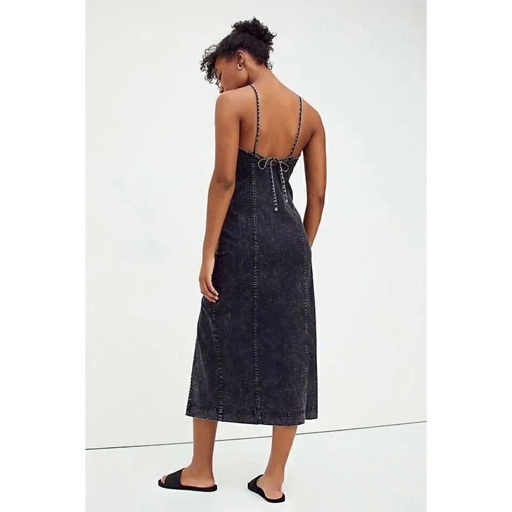 NEW FREE PEOPLE LUANNA DENIM MIDI DRESS IN WASHED BLACK - Picture 3 of 3